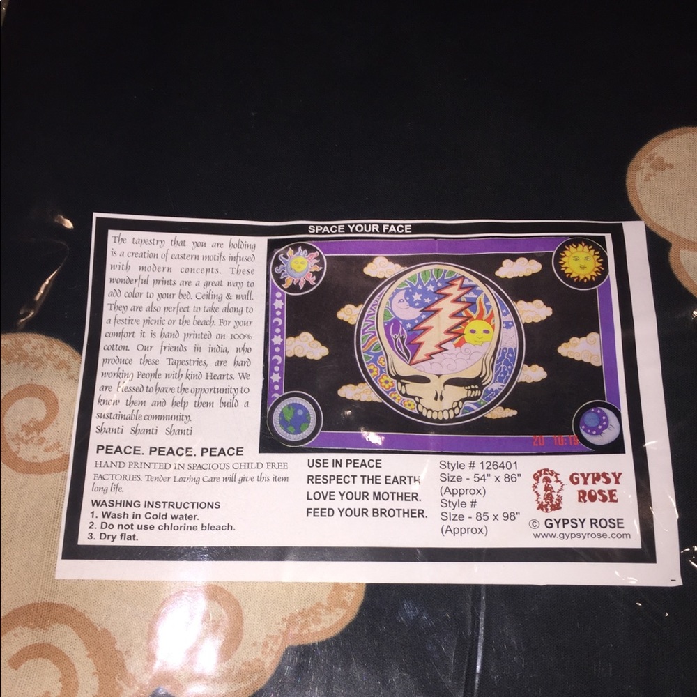 Gypsy Rose Tapestry in plastic new